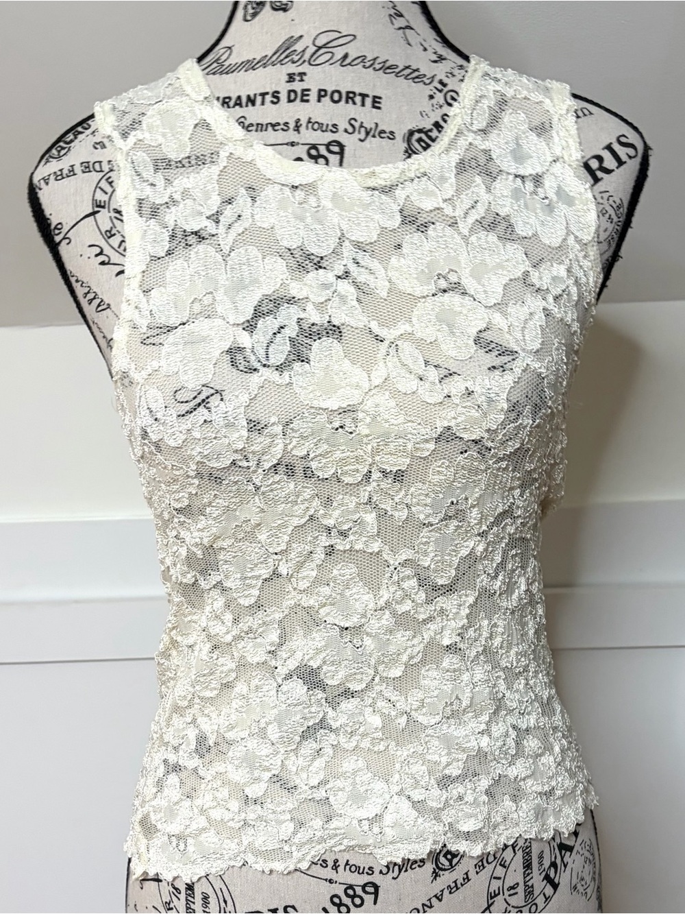 Y2K Victoria's Secret sheer floral lace tank top
